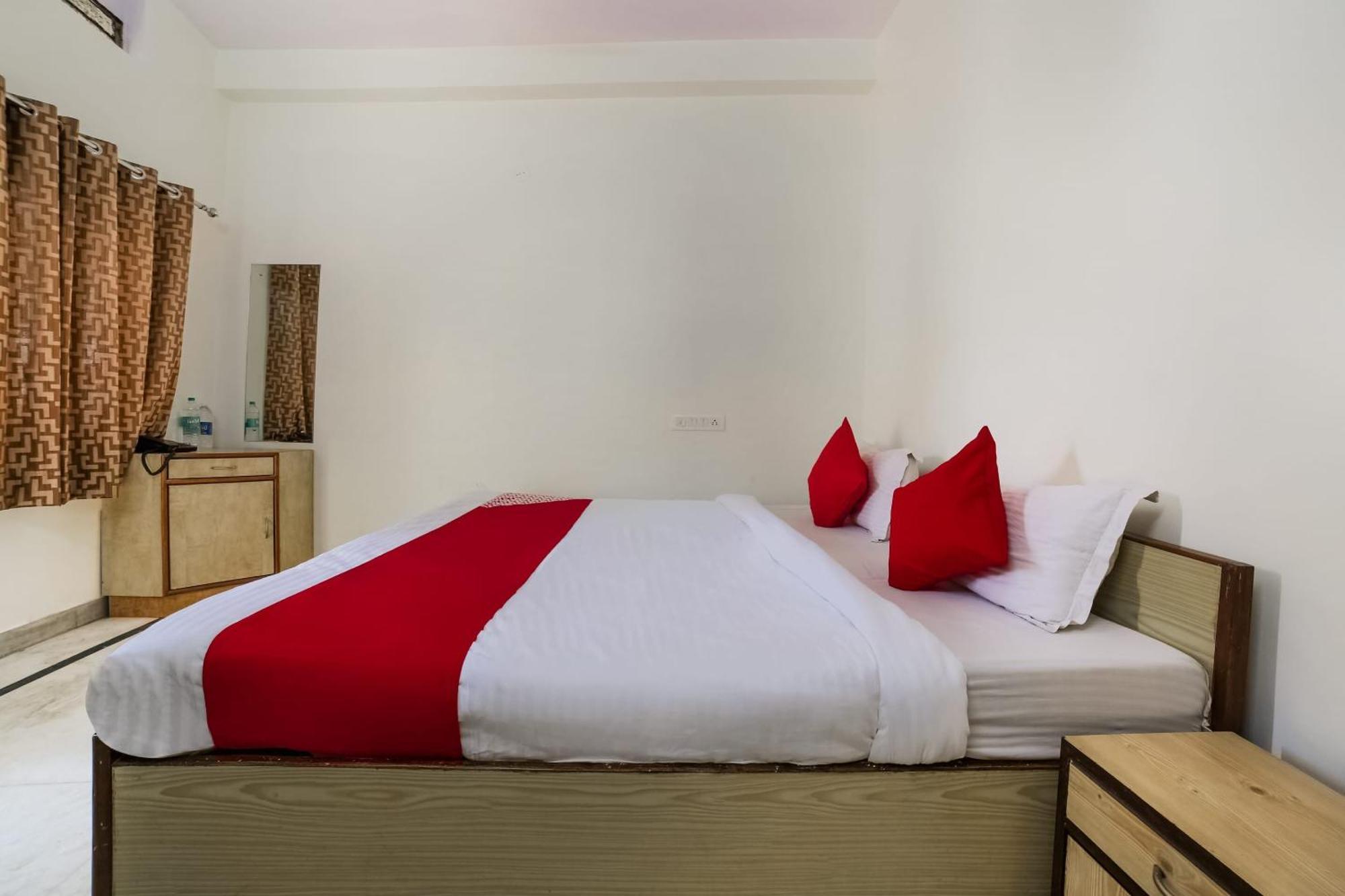 O Anshu Hotel